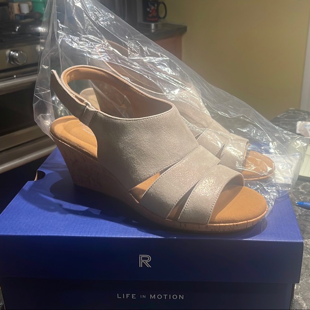 Rockport Women's Cream Sandals
